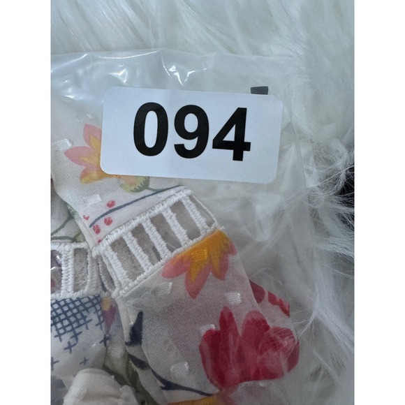 Time and Tru Floral Embroidered V Neck Tassel Blouse Women Size S - Picture 10 of 10